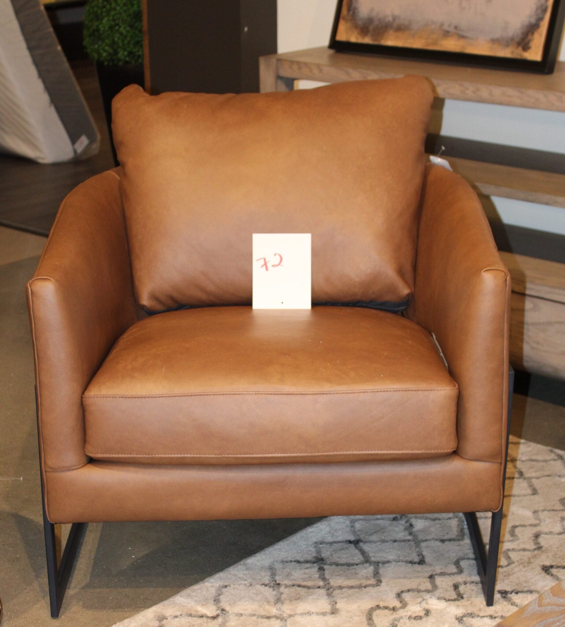 Leather Accent Chair 072
